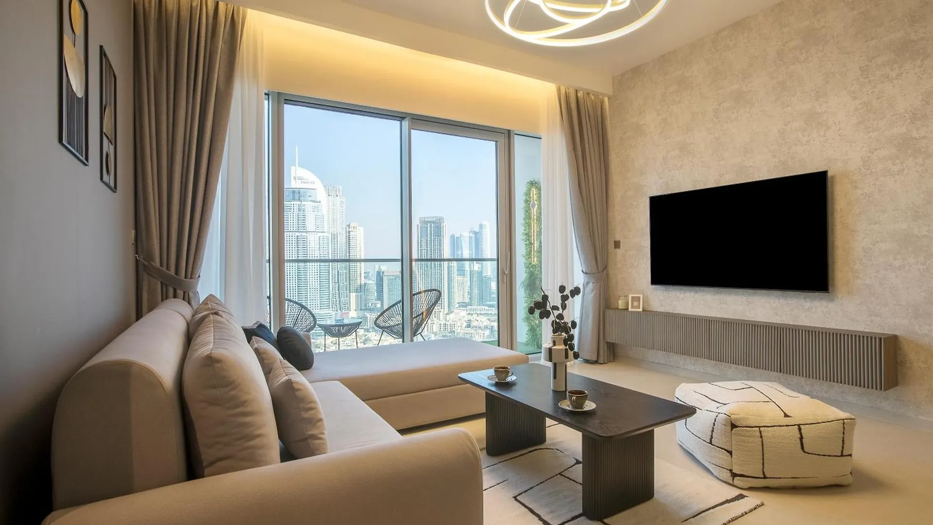 Full Burj Khalifa And Fountains Views Apartment Dubai
