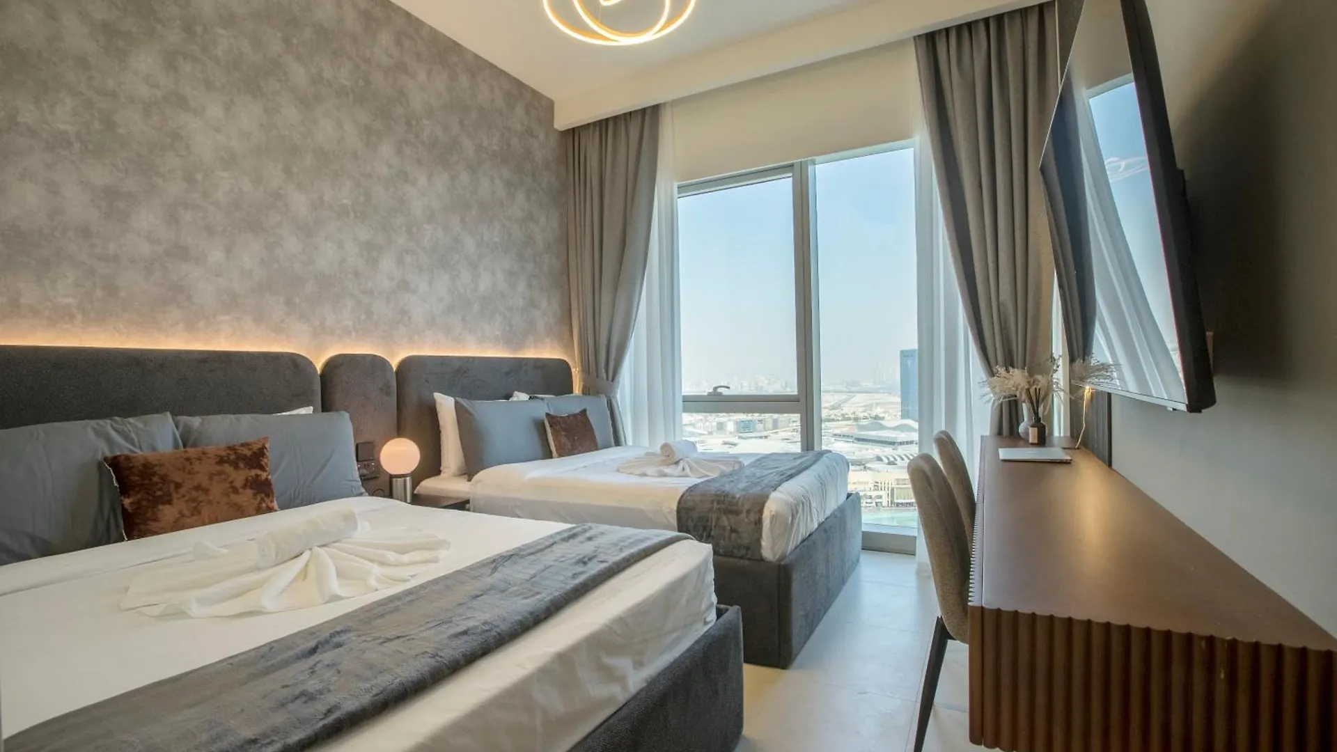 Full Burj Khalifa And Fountains Views Apartment Dubai