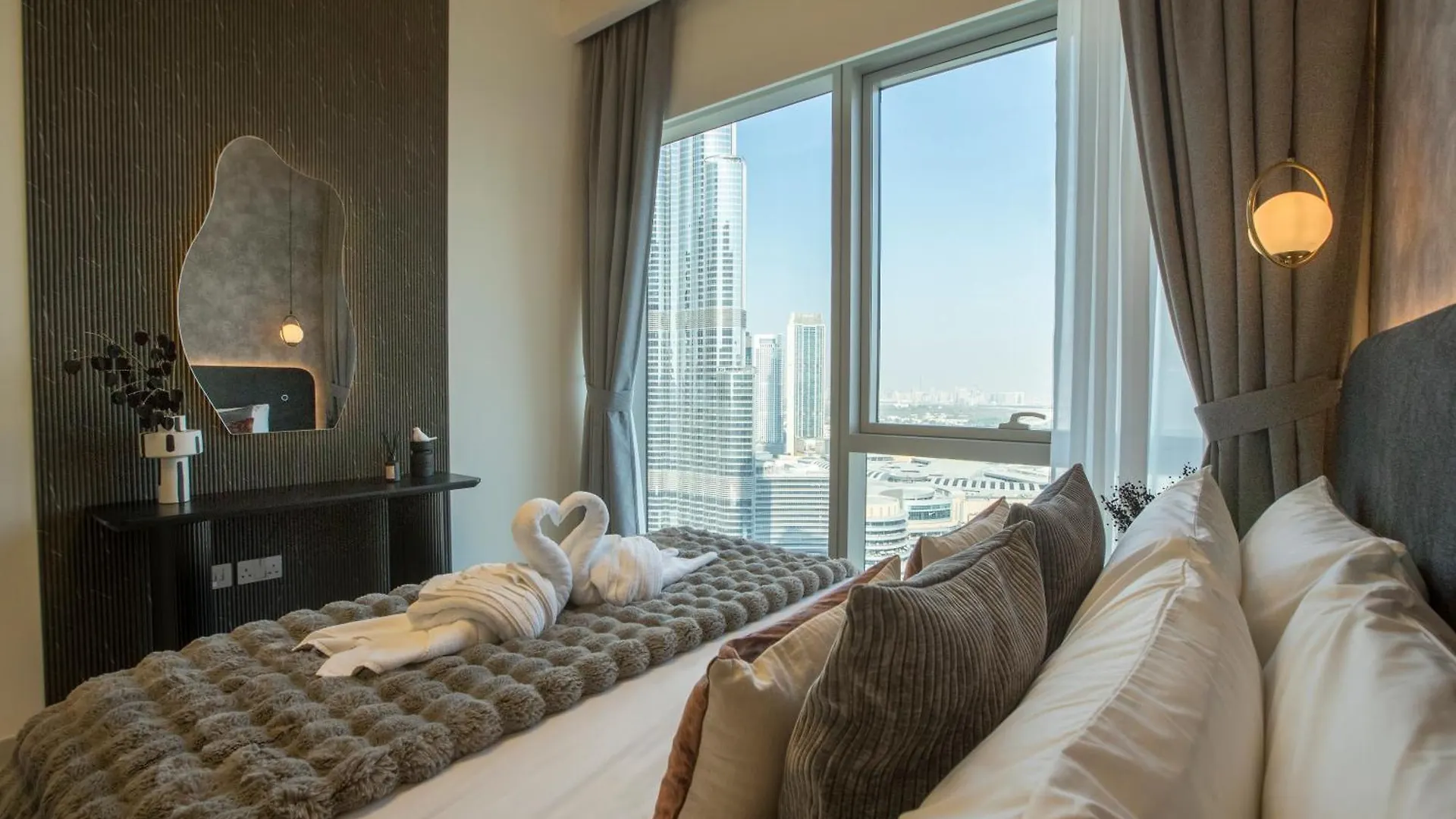 Full Burj Khalifa And Fountains Views Apartment Dubai