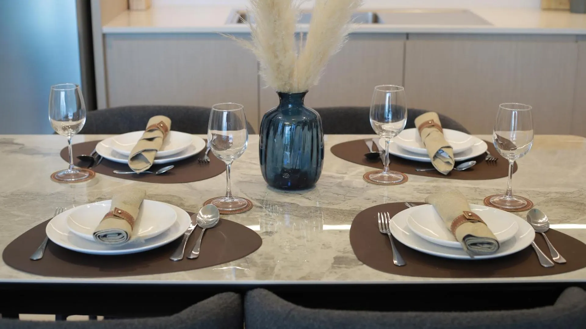 Full Burj Khalifa And Fountains Views Apartment Dubai