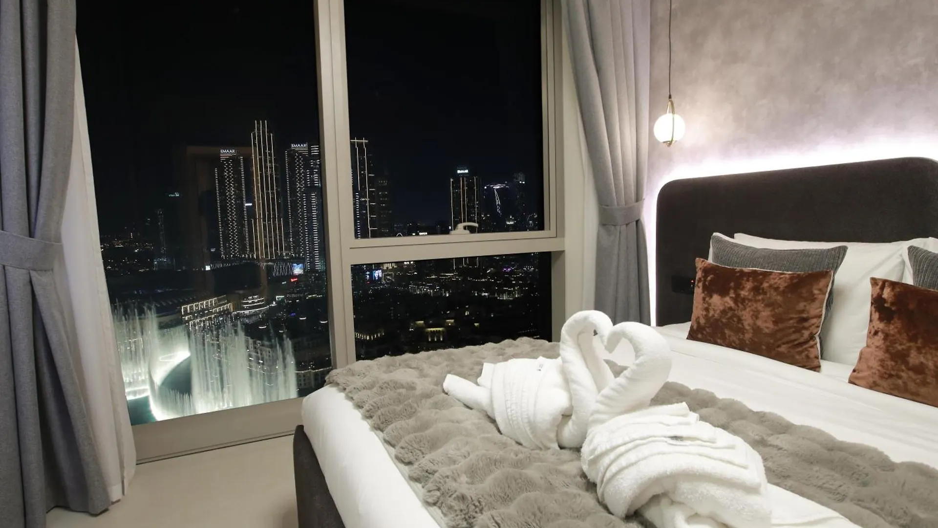 Full Burj Khalifa And Fountains Views Apartment Dubai