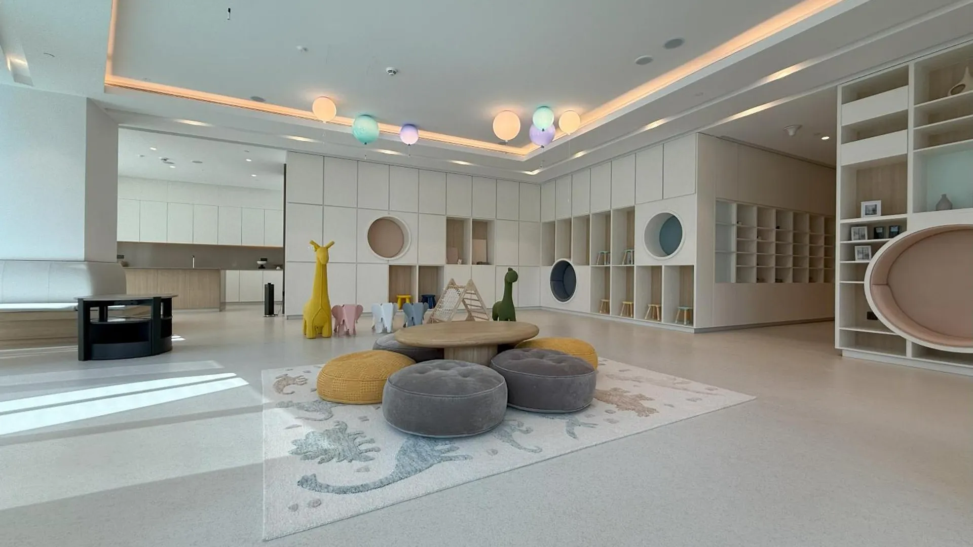 Full Burj Khalifa And Fountains Views Apartment Dubai