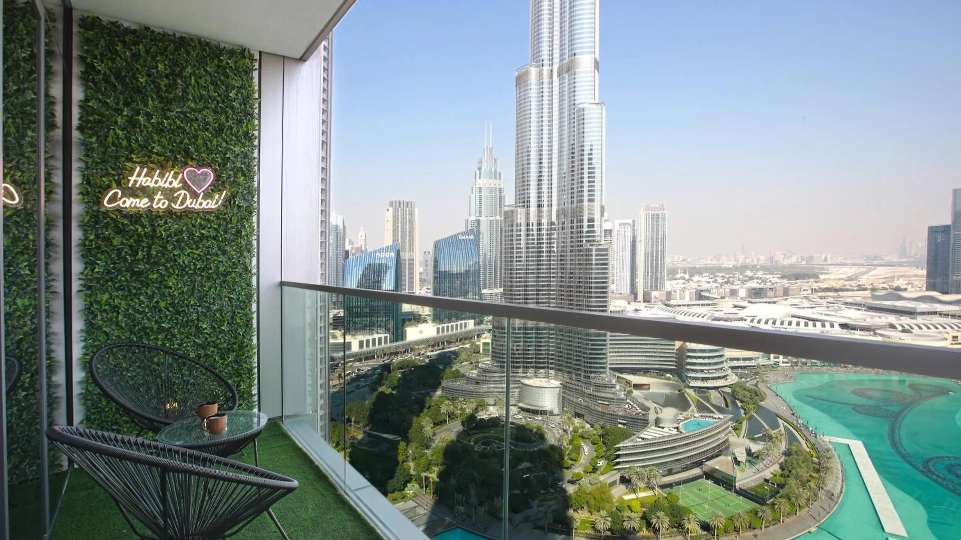 Full Burj Khalifa And Fountains Views Apartment Dubai